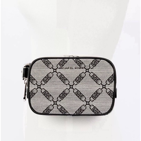 ❤️❤️❤️NEW Michael Kors Mini Belt Bag ❤️❤️❤️ - Picture 7 of 15